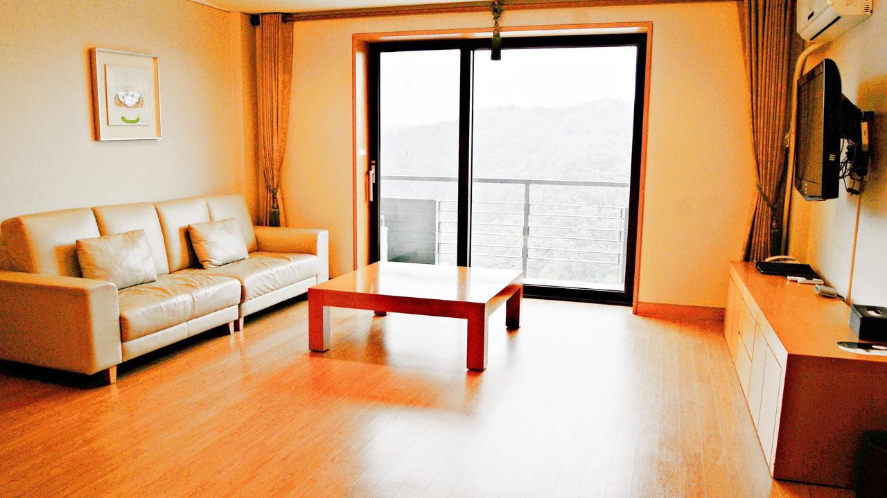 Hantan River Spa Hotel Cheorwon Bagian luar foto