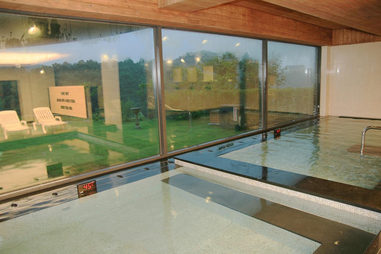 Hantan River Spa Hotel Cheorwon Bagian luar foto