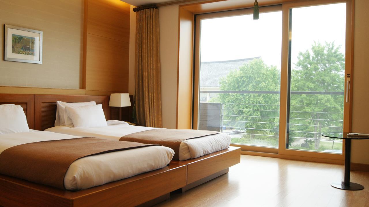 Hantan River Spa Hotel Cheorwon Bagian luar foto