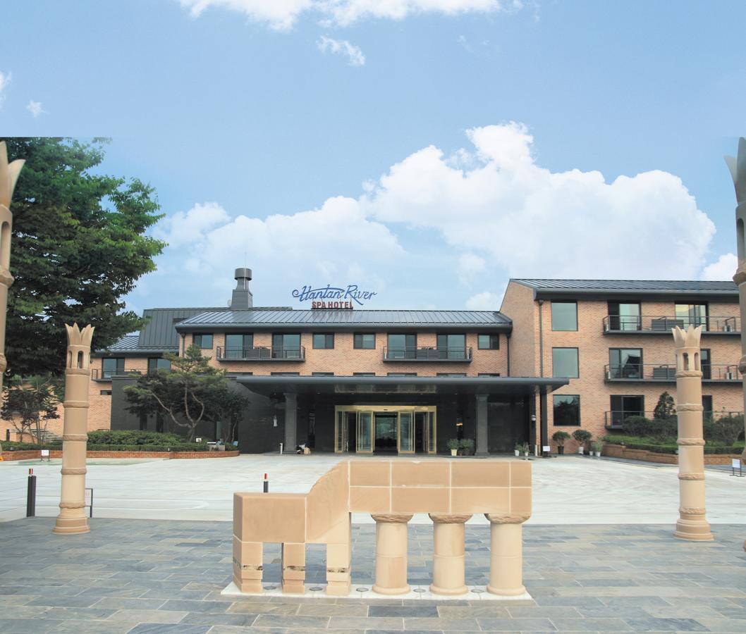 Hantan River Spa Hotel Cheorwon Bagian luar foto