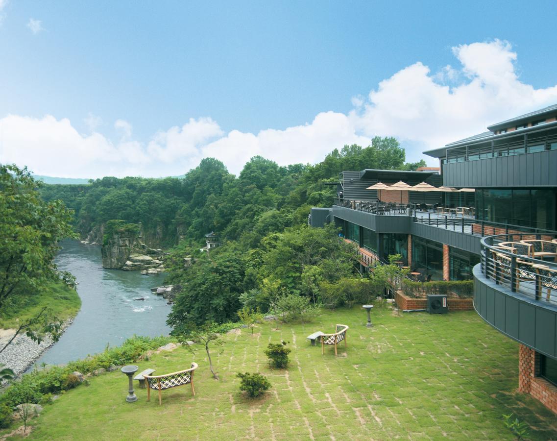 Hantan River Spa Hotel Cheorwon Bagian luar foto