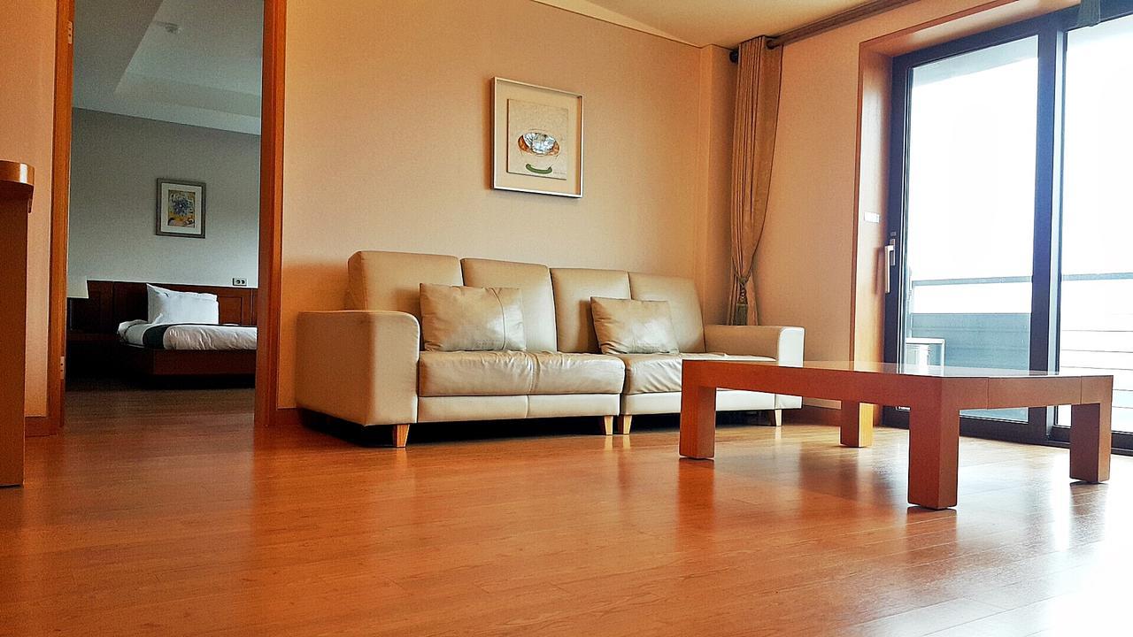 Hantan River Spa Hotel Cheorwon Bagian luar foto